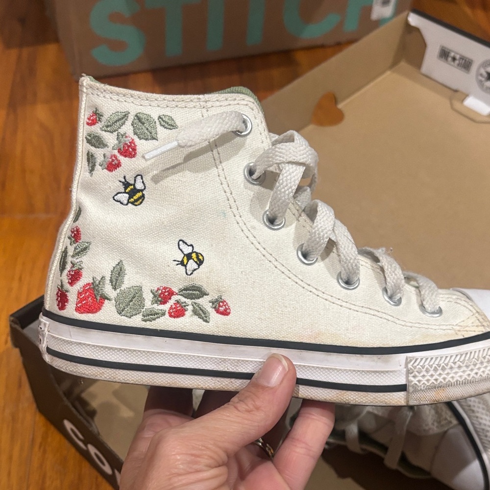 Converse Kids High-Top Sneakers - Cream with Floral and Bee Design